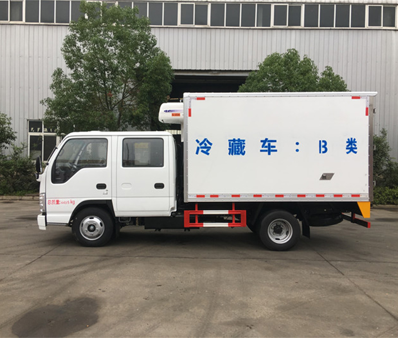 慶鈴五十鈴雙排座3米2冷藏車(chē)